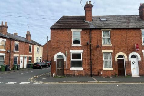 10 Radford Avenue, Kidderminster... 3 bed end of terrace house for sale