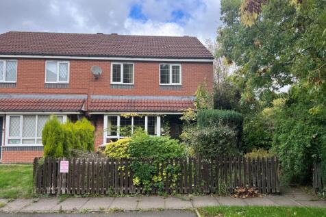 8 Foxmeadow Close, Sedgley, Dudley... 3 bed semi