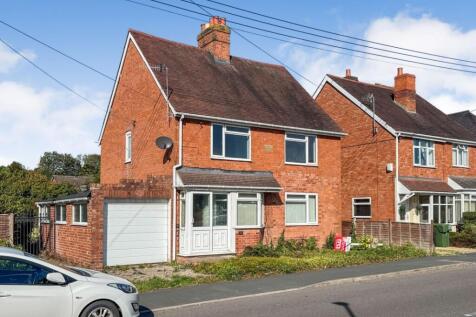 21 Meadow Road, Catshill, Bromsgrove... 3 bed detached house for sale