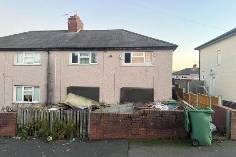 2 bedroom semi-detached house for sale