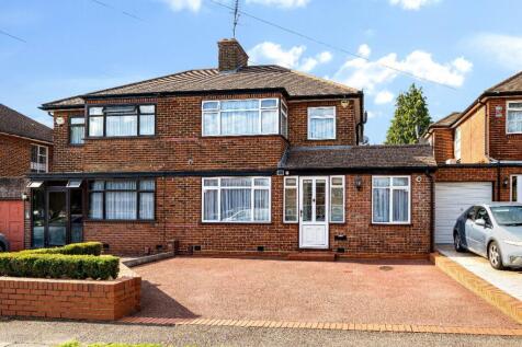 4 bedroom semi-detached house for sale