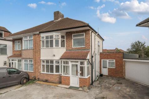 5 bedroom semi-detached house for sale