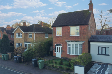 2 bedroom detached house for sale