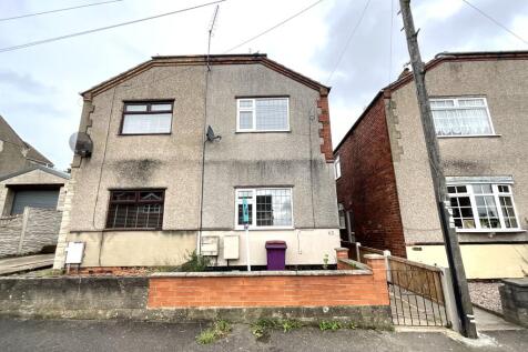 2 bedroom semi-detached house for sale