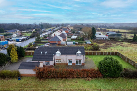 6 bedroom detached house for sale