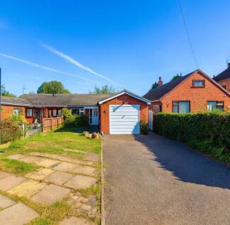 2 bedroom semi-detached bungalow for sale