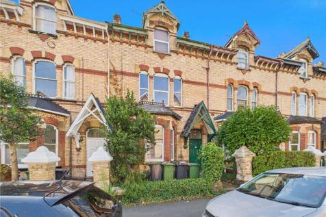 5 bedroom terraced house for sale