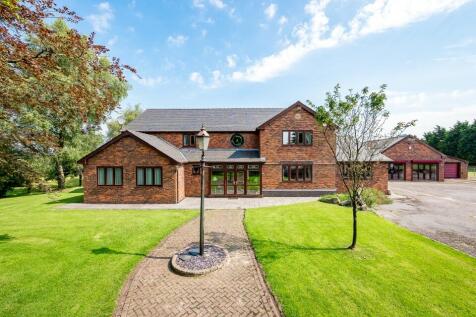 5 bedroom detached house for sale