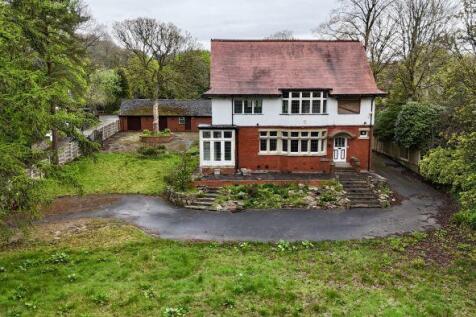 Detached house for sale