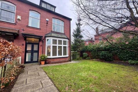 5 bedroom semi-detached house for sale