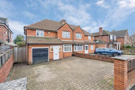 4 bedroom semi-detached house for sale