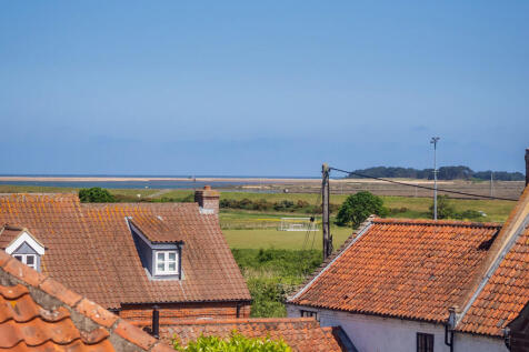 2 bedroom cottage for sale