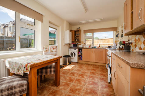 Russell Close, Norfolk NR23 2 bed detached bungalow for sale