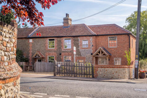 Polka Road, Norfolk NR23 3 bed cottage for sale