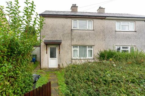 2 bedroom semi-detached house for sale