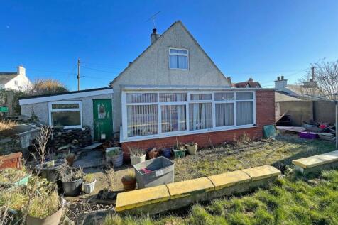 Rhosneigr, Isle of Anglesey, LL64 4 bed bungalow for sale