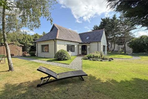 Llangadwaladr, Bodorgan, Isle of... 3 bed detached house for sale