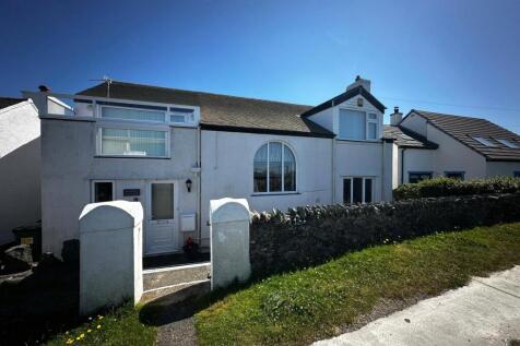 Brickpool, Amlwch, Isle of Anglesey... 3 bed detached house for sale