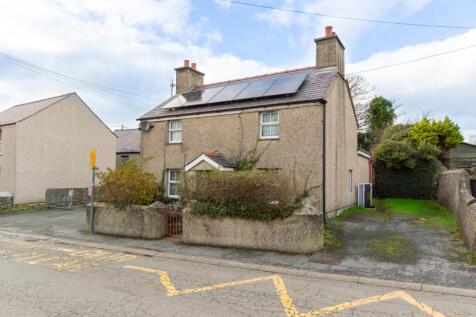 Gwalchmai, Isle of Anglesey, LL65 2 bed detached house for sale