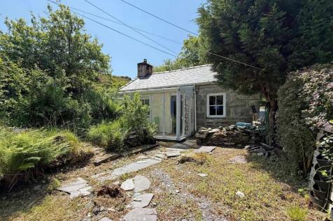 Gallt Y Foel, Caernarfon, Gwynedd, LL55 2 bed detached house for sale