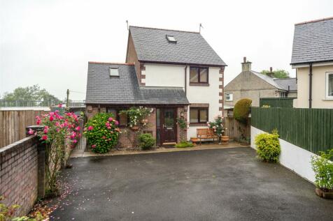 2 bedroom detached house for sale