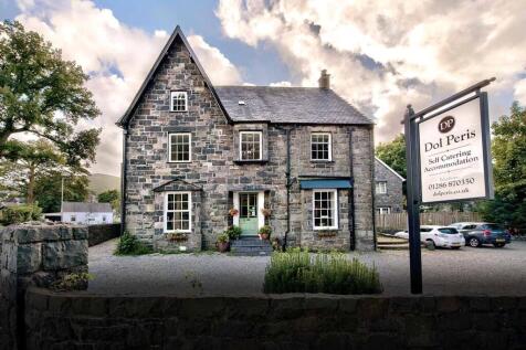 High Street, Llanberis, Caernarfon, LL55 10 bed detached house for sale