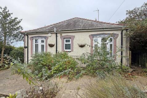 Llanaelhaearn, Caernarfon, Gwynedd, LL54 3 bed bungalow for sale