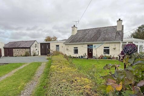 Penisarwaun, Caernarfon, Gwynedd, LL55 3 bed detached house for sale