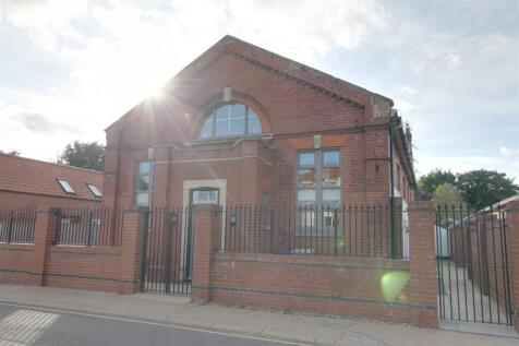 South Street, Alford LN13 2 bed end of terrace house for sale