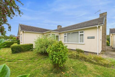 2 bedroom detached bungalow for sale