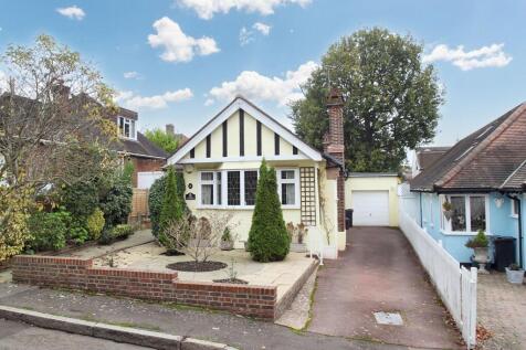 2 bedroom detached bungalow for sale