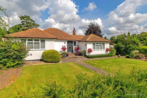Goodyers Avenue, Radlett 3 bed detached bungalow for sale