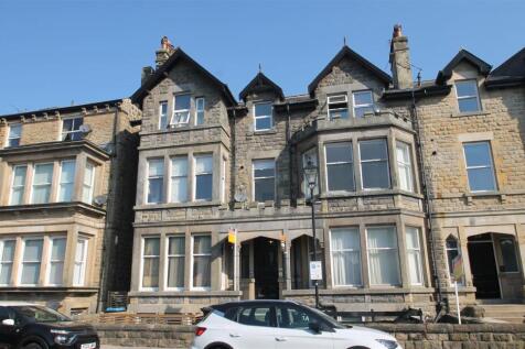 Park View, Harrogate HG1 2 bed flat for sale
