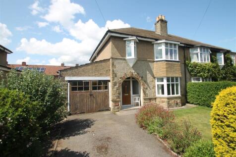 North Grove Drive, Wetherby LS22 3 bed semi