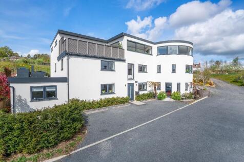 8 bedroom detached house for sale