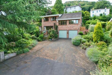 Detached house for sale