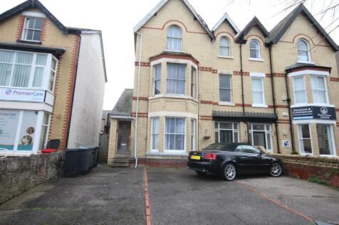 Wynnstay Road, Colwyn Bay 2 bed flat for sale