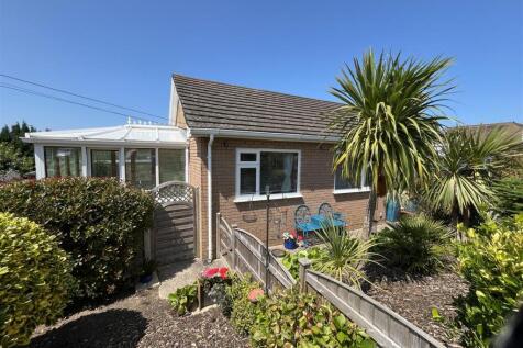 Dinerth Road, Rhos On Sea, Colwyn Bay 3 bed detached bungalow for sale
