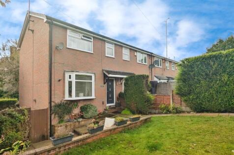 Larch Grove, Lees, Oldham, OL4 3 bed townhouse for sale