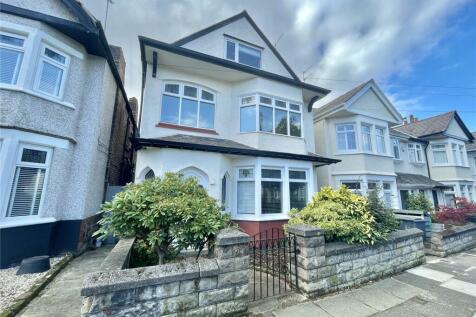 5 bedroom semi-detached house for sale