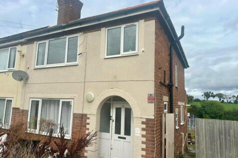 Meadowbank, Holywell, Flintshire, CH8 3 bed semi
