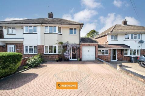 3 bedroom semi-detached house for sale