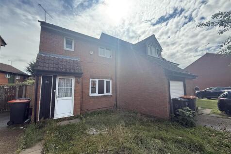 New Woodfield Green, DUNSTABLE 3 bed end of terrace house for sale