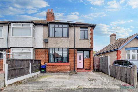 3 bedroom semi-detached house for sale