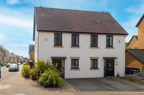 2 bedroom semi-detached house for sale