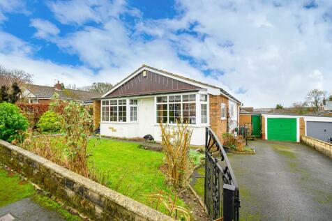 York Drive, Batley, WF17 3 bed detached bungalow for sale