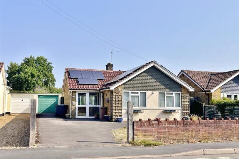 Lake Road, Verwood, Dorset, BH31 2 bed bungalow for sale
