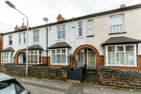 4 bedroom terraced house for sale