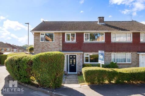 5 bedroom semi-detached house for sale