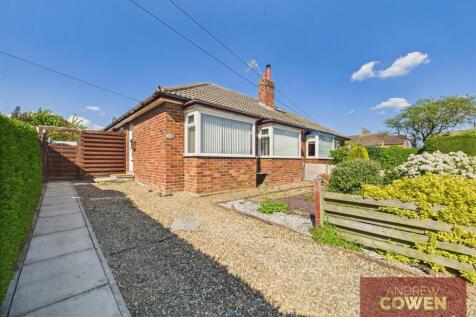 2 bedroom semi-detached bungalow for sale